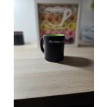 Grinches hőre változó bögre fehér felirattal