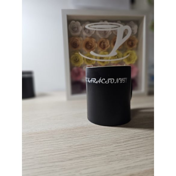 Grinches hőre változó bögre fehér felirattal