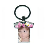 Fém kulcstartó póló alakú